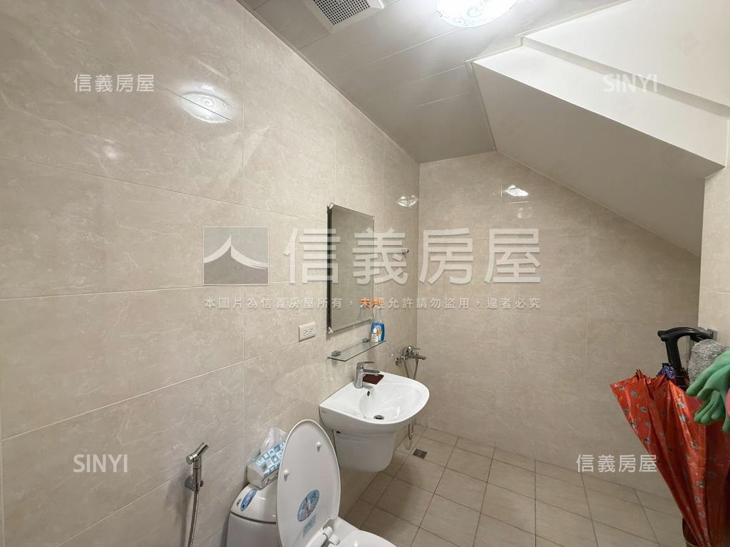 近富岡車站醒目透店房屋室內格局與周邊環境