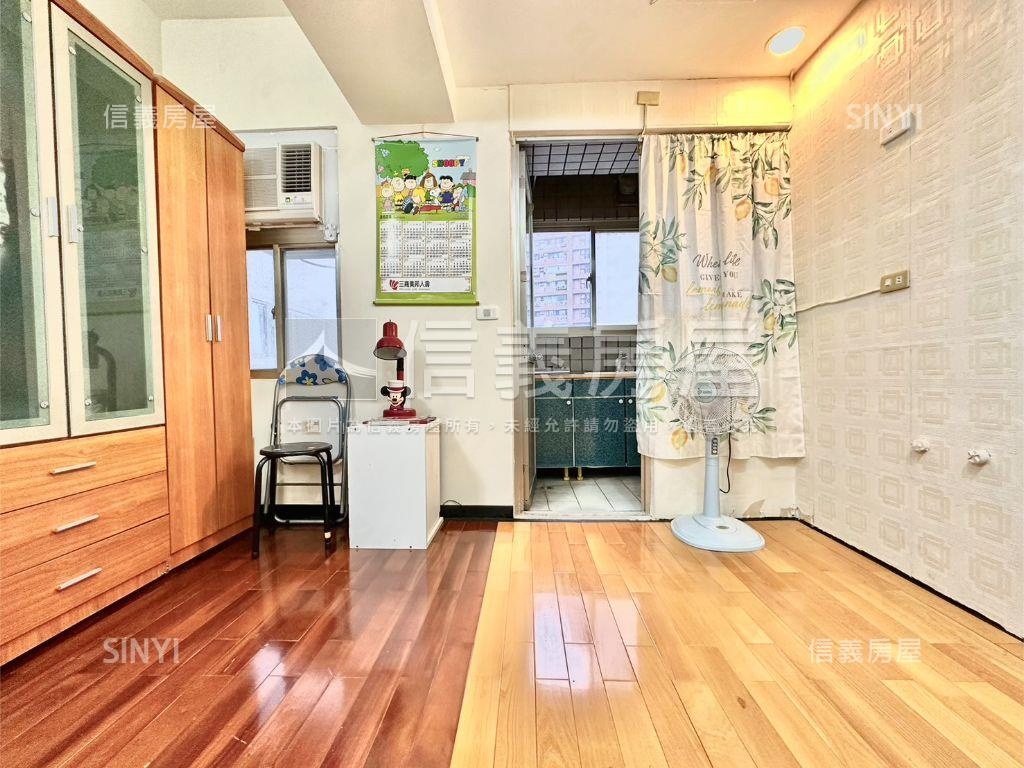 大坪林捷運站有陽台美套房房屋室內格局與周邊環境