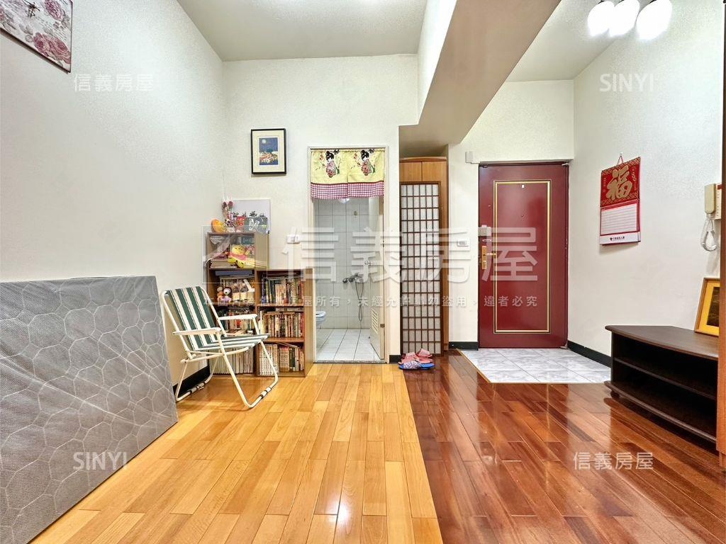 大坪林捷運站有陽台美套房房屋室內格局與周邊環境