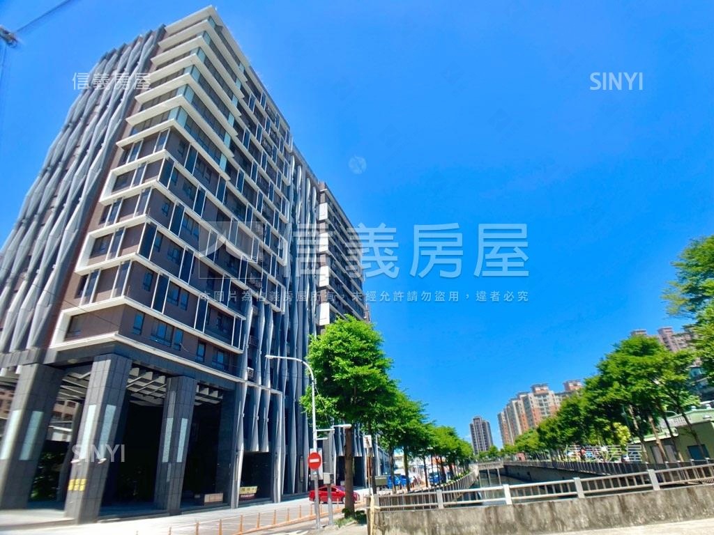 世界Ｖ１雙捷美築有車位房屋室內格局與周邊環境
