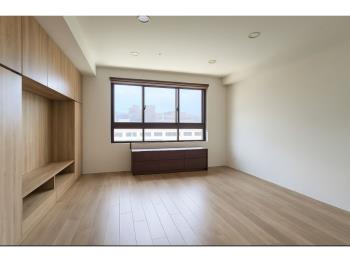 世界Ｖ１雙捷美築有車位