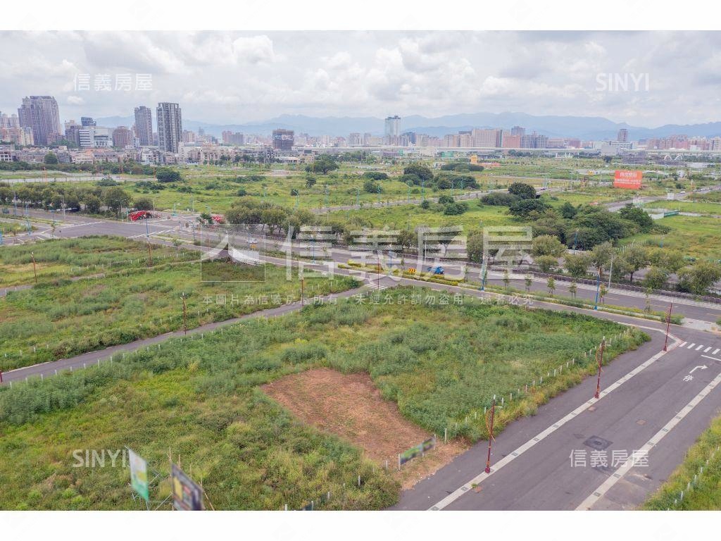 台中１３期重劃楓溪段土地房屋室內格局與周邊環境