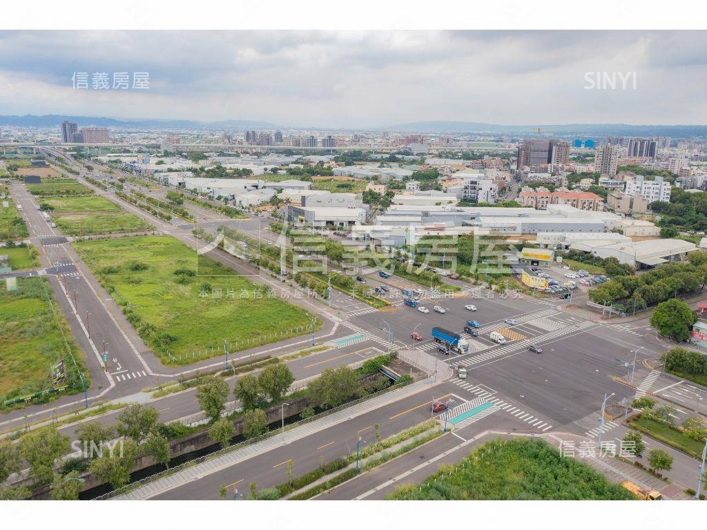 台中１３期重劃楓溪段土地房屋室內格局與周邊環境