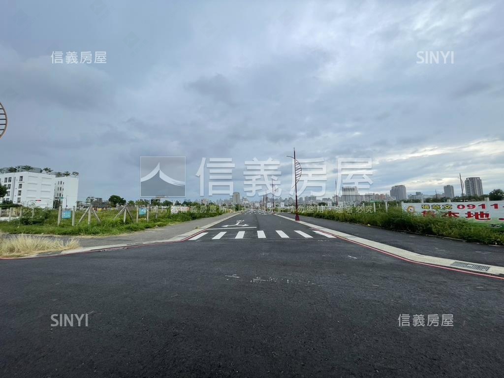 台中１３期重劃楓溪段土地房屋室內格局與周邊環境