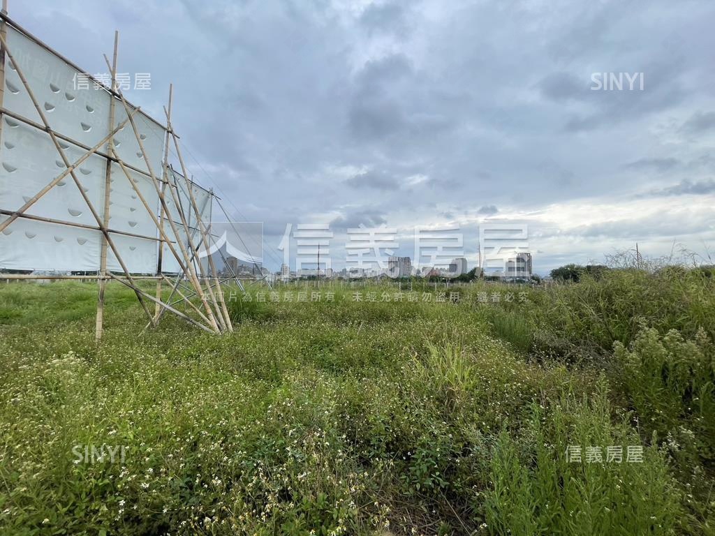 台中１３期重劃楓溪段土地房屋室內格局與周邊環境