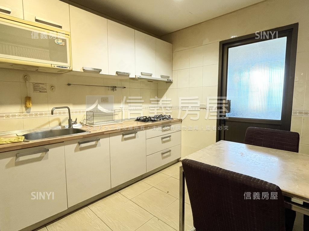 京城環球高樓層景觀辦公室房屋室內格局與周邊環境