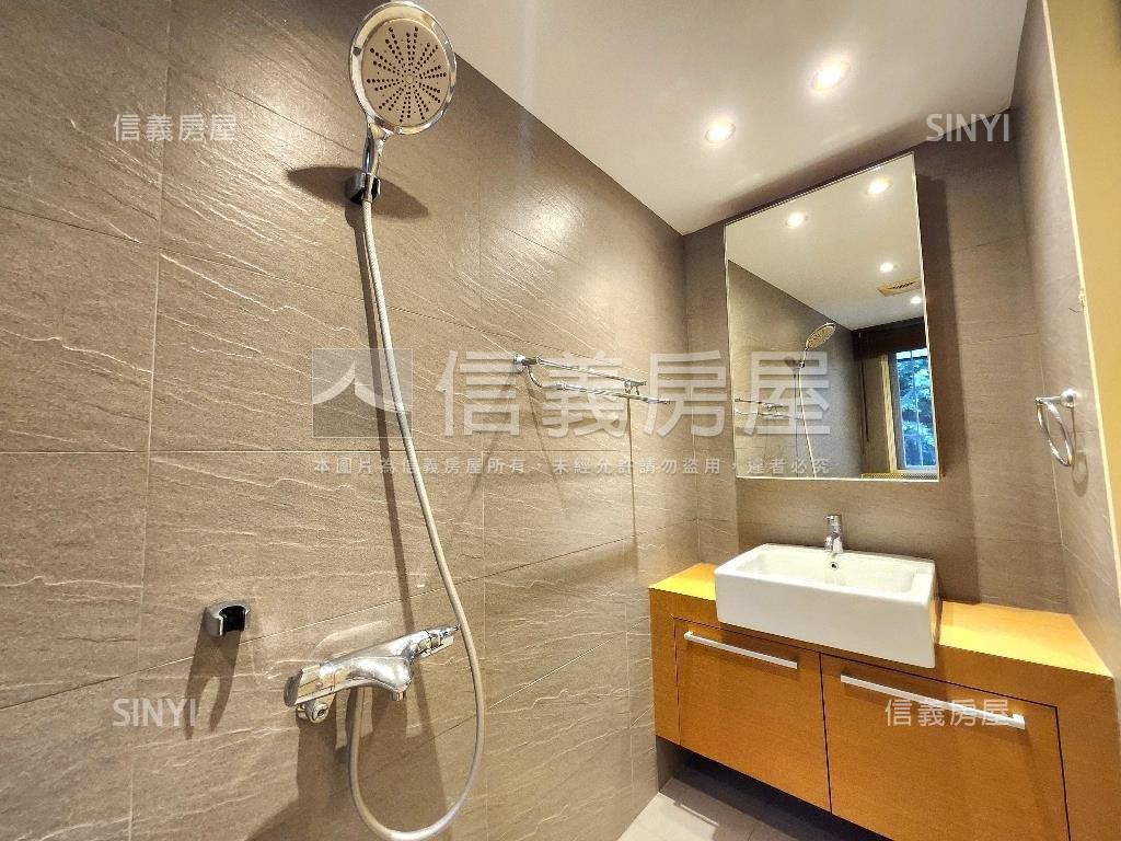 近捷運面學校民族三樓房屋室內格局與周邊環境