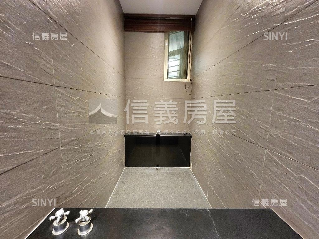 近捷運面學校民族三樓房屋室內格局與周邊環境