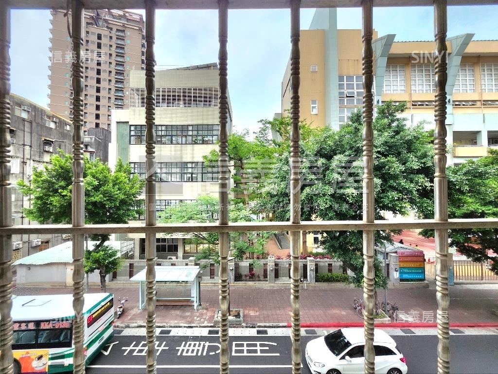 近捷運面學校民族三樓房屋室內格局與周邊環境