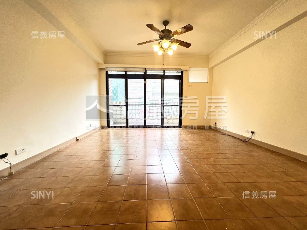 推薦●運動公園邊間３樓房屋室內格局與周邊環境