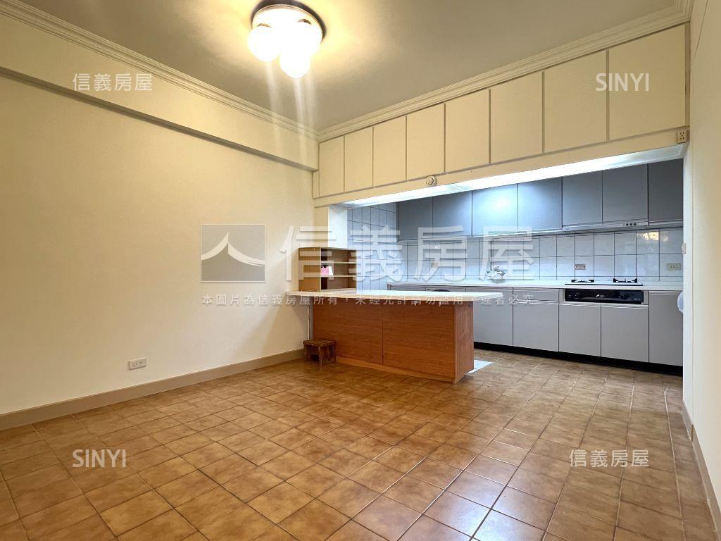 推薦●運動公園邊間３樓房屋室內格局與周邊環境