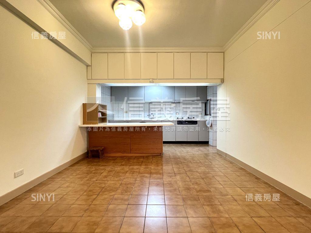 推薦●運動公園邊間３樓房屋室內格局與周邊環境