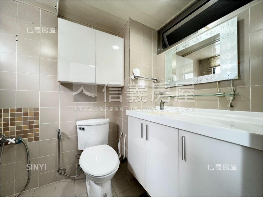 推薦●運動公園邊間３樓房屋室內格局與周邊環境