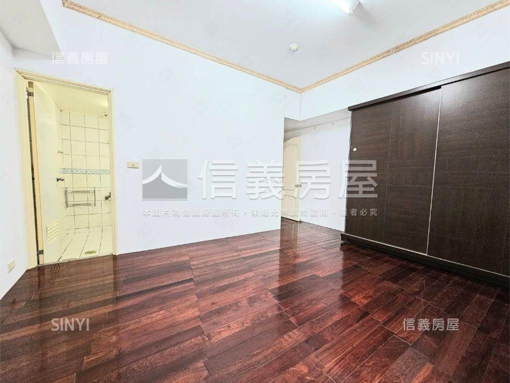順天建設三房雙車位房屋室內格局與周邊環境
