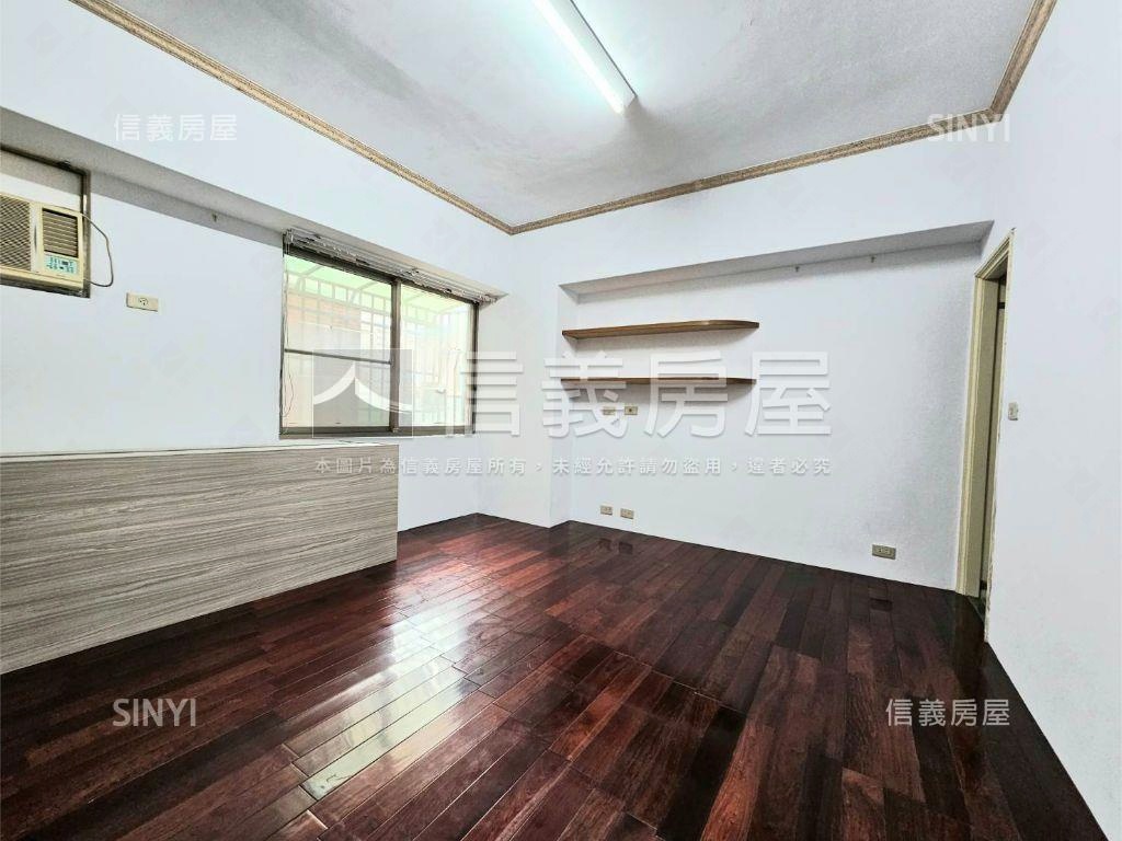 順天建設三房雙車位房屋室內格局與周邊環境