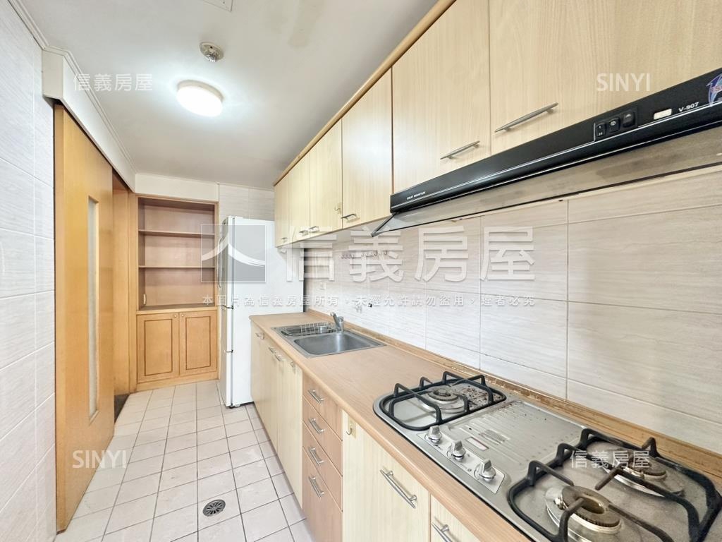 太子地球村４房車位房屋室內格局與周邊環境