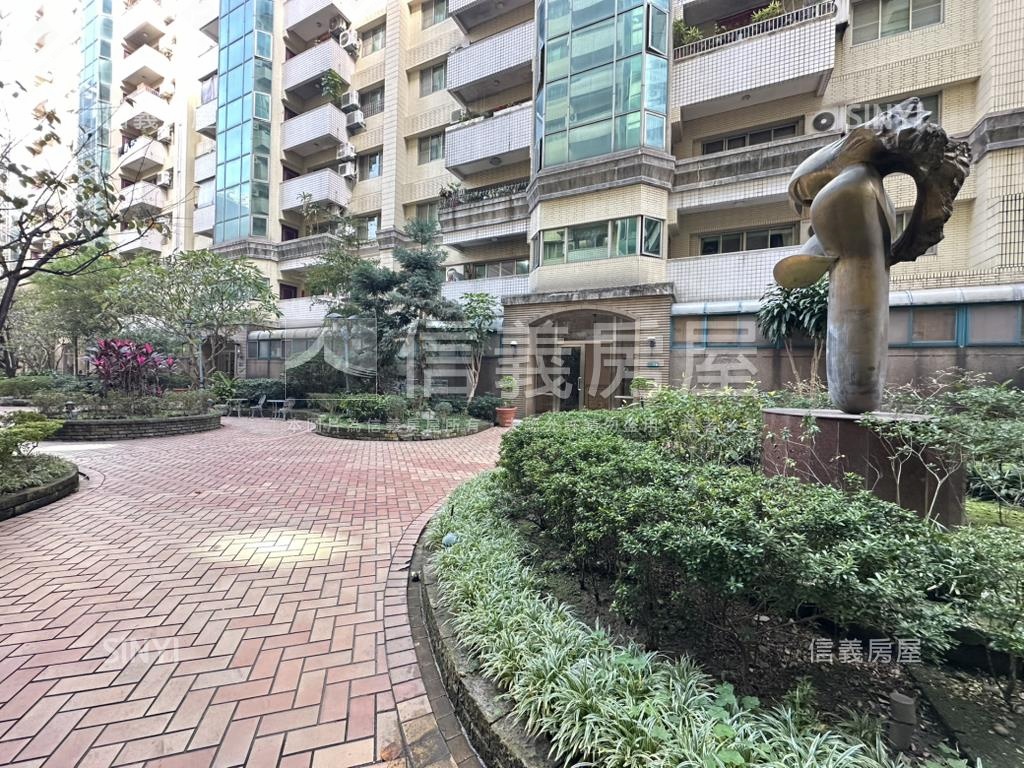 太子地球村４房車位房屋室內格局與周邊環境