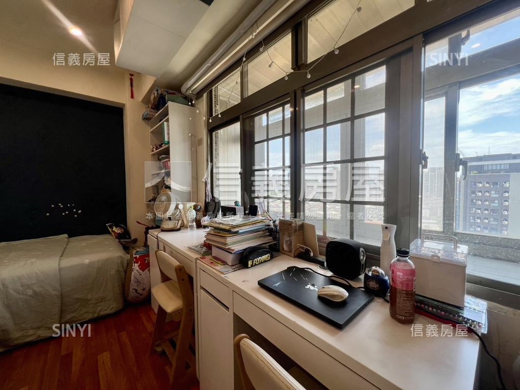 非你莫屬雅典王朝三房車位房屋室內格局與周邊環境