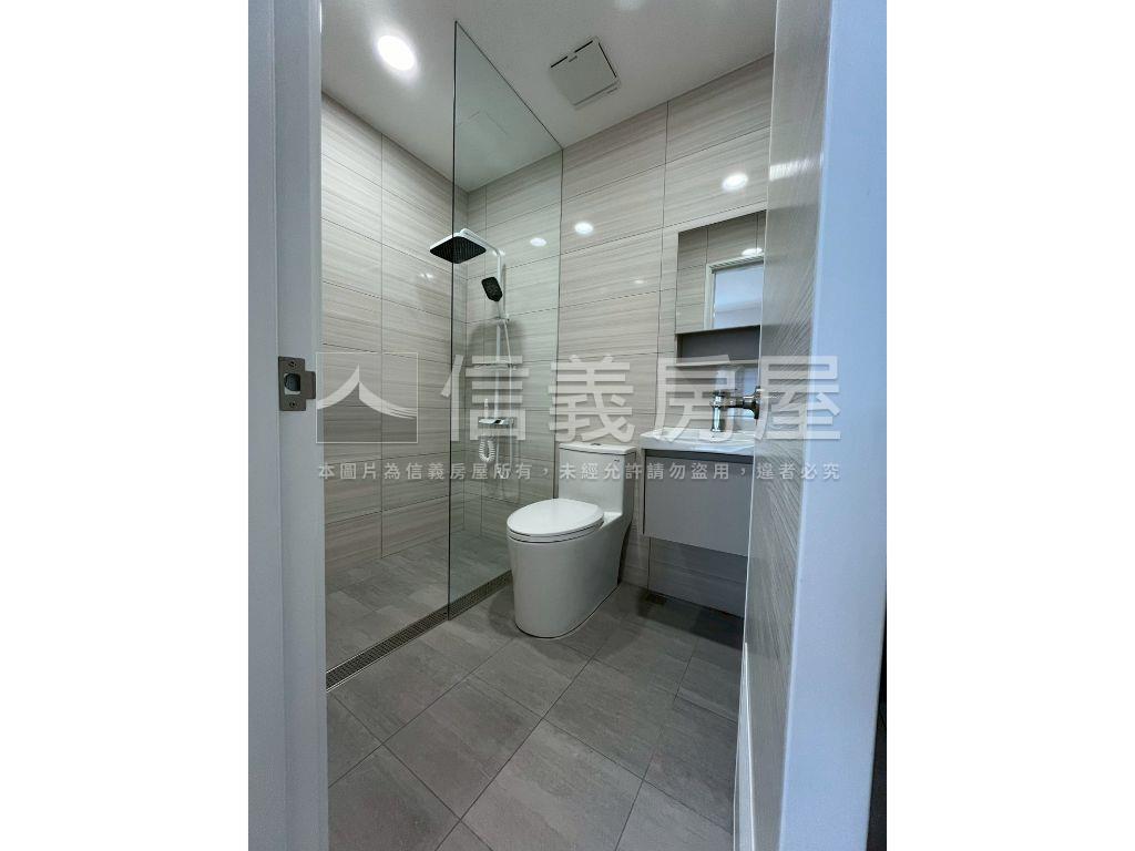 中正路精美邊間四樓房屋室內格局與周邊環境