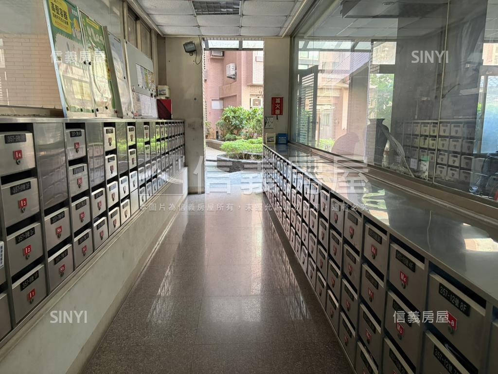 專任昌益御品２房平面車位房屋室內格局與周邊環境