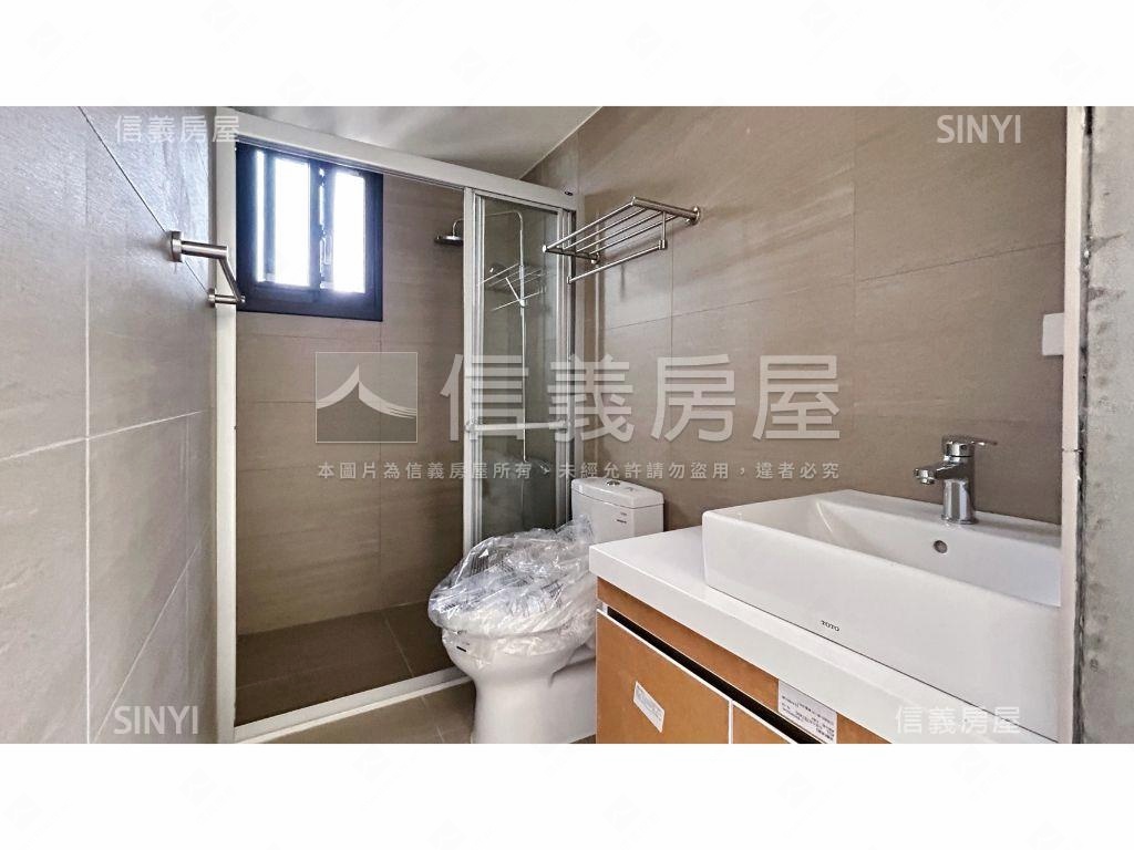 重劃區頂樓挑高露臺戶房屋室內格局與周邊環境