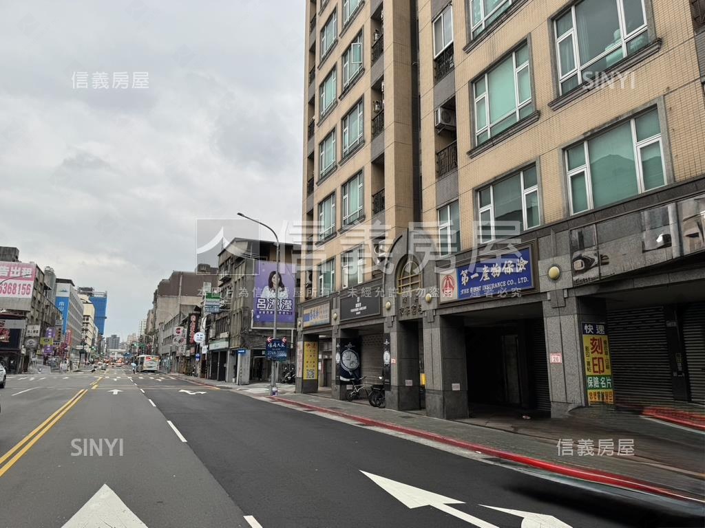 八德黃金店面附車位房屋室內格局與周邊環境