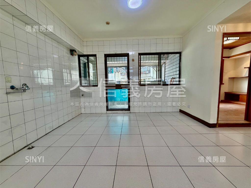 文山特區皇普濱湖兩房兩衛房屋室內格局與周邊環境
