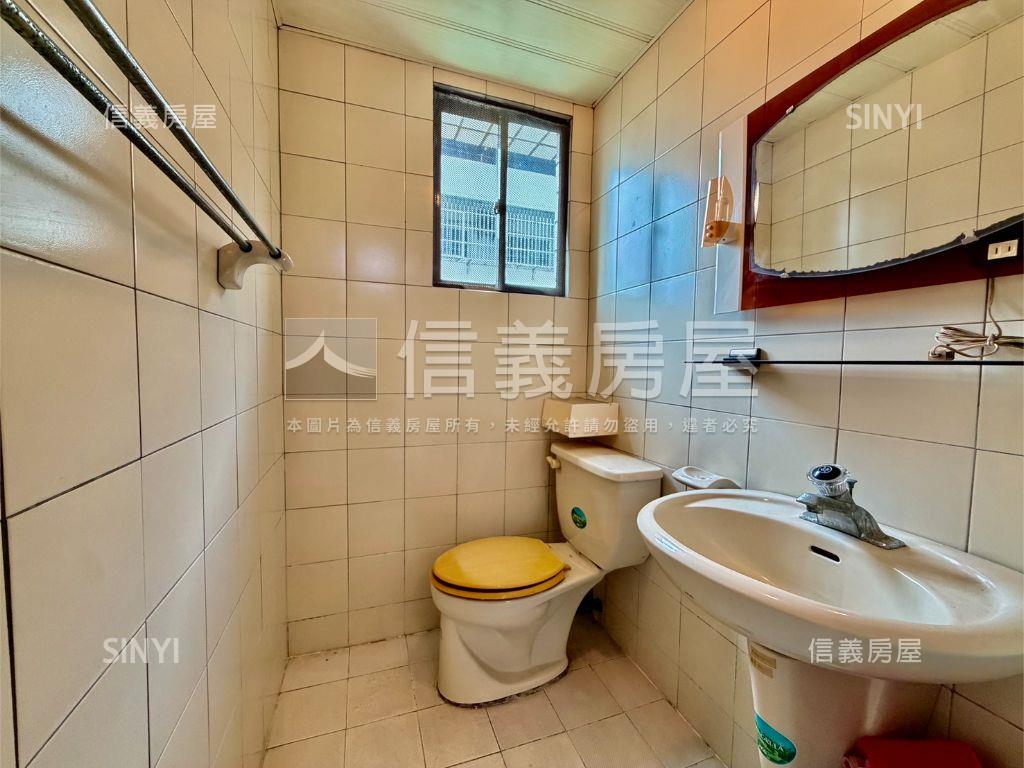 文山特區皇普濱湖兩房兩衛房屋室內格局與周邊環境