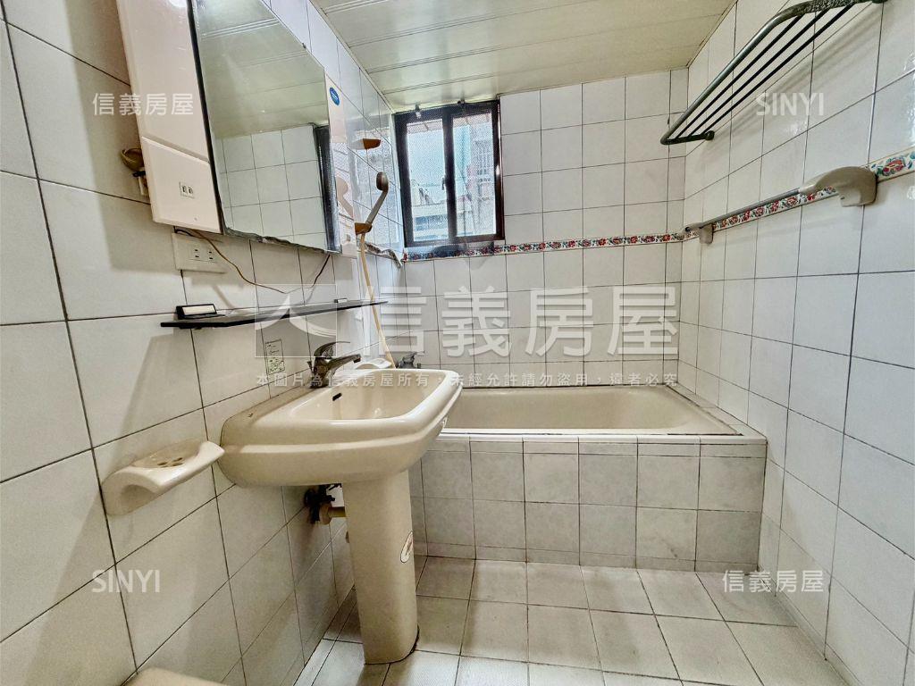 文山特區皇普濱湖兩房兩衛房屋室內格局與周邊環境