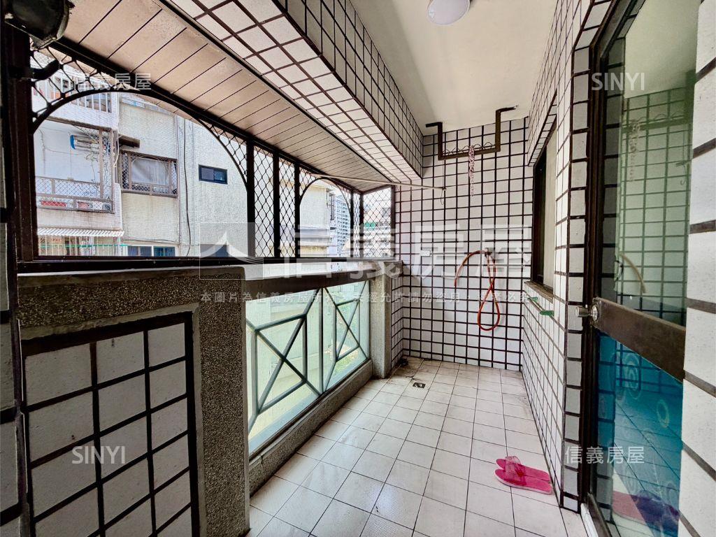 文山特區皇普濱湖兩房兩衛房屋室內格局與周邊環境