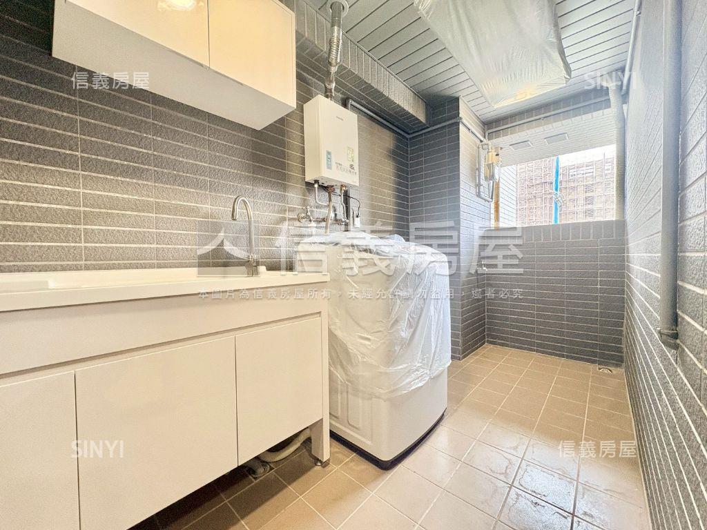 長虹天韻俗兩房平車房屋室內格局與周邊環境