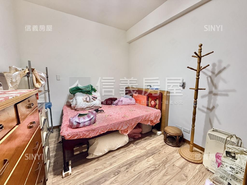 稀有釋出新雅巷黃金３樓房屋室內格局與周邊環境