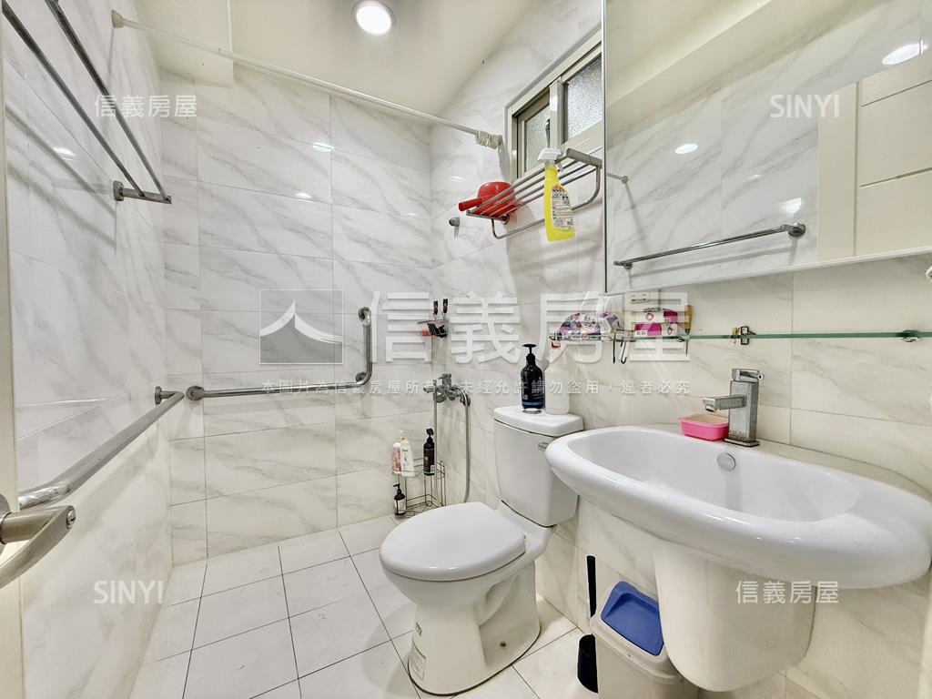 稀有釋出新雅巷黃金３樓房屋室內格局與周邊環境