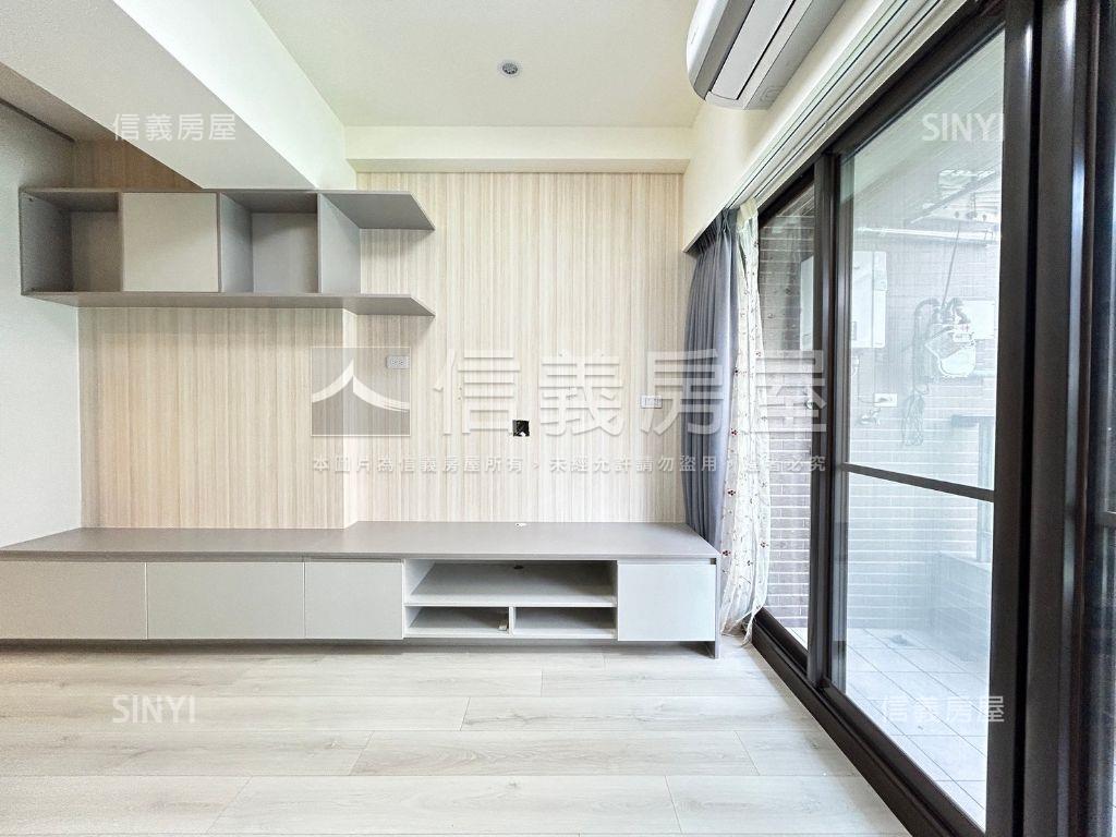 ＲＯＯＭ２８美兩房附車位房屋室內格局與周邊環境