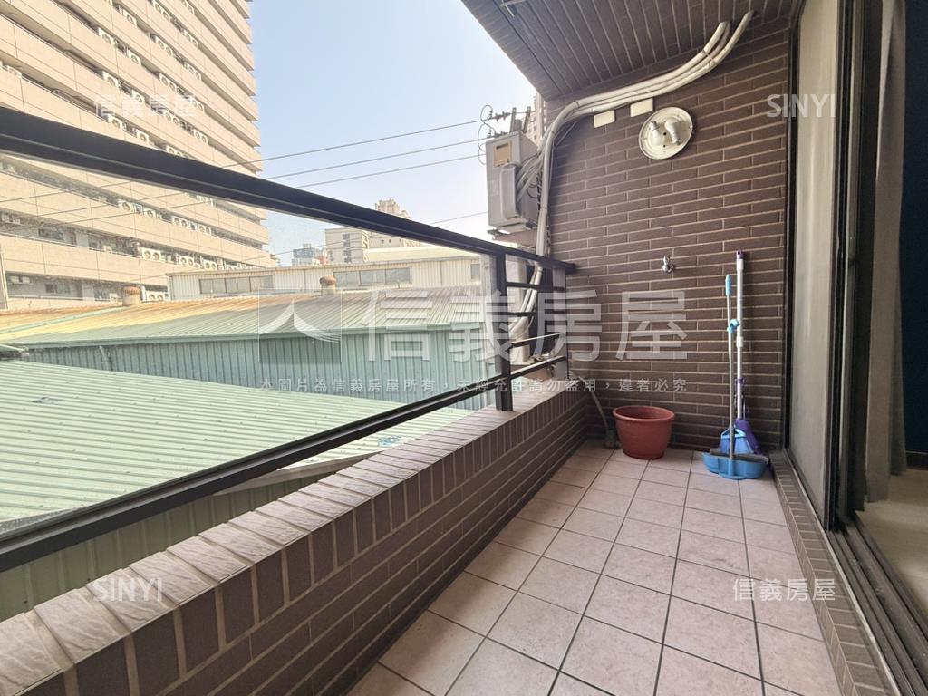 ＲＯＯＭ２８美兩房附車位房屋室內格局與周邊環境