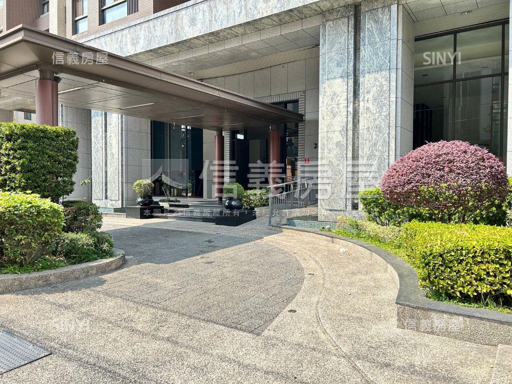 ＲＯＯＭ２８美兩房附車位房屋室內格局與周邊環境