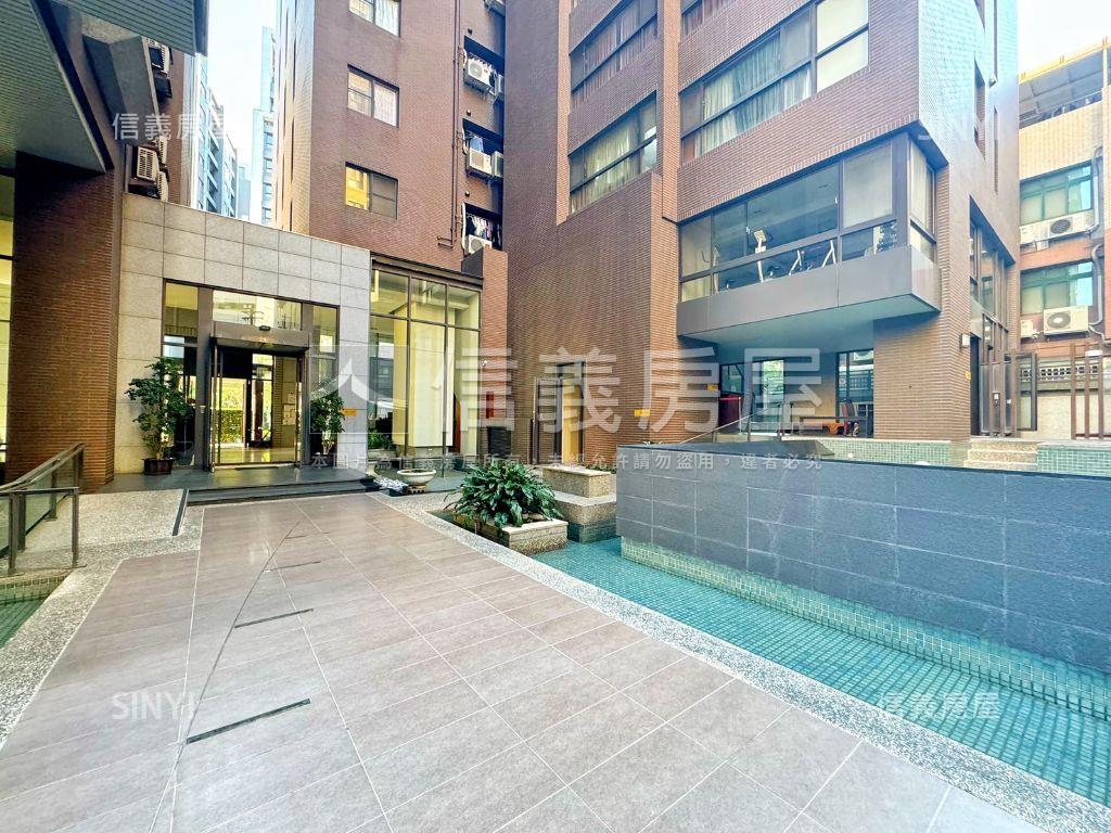 ＲＯＯＭ２８美兩房附車位房屋室內格局與周邊環境