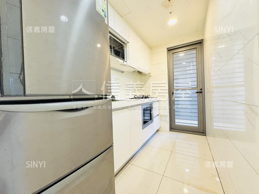 親水景觀邊間高樓採光兩房房屋室內格局與周邊環境
