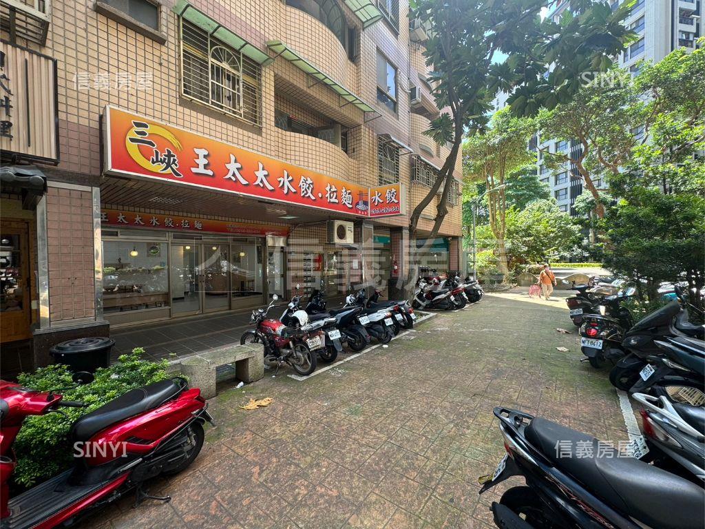 中華路黃金商圈店面房屋室內格局與周邊環境