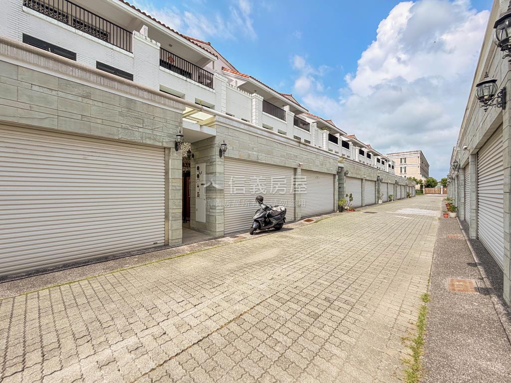 ＬＭ一樓傳統孝親雙車透天房屋室內格局與周邊環境