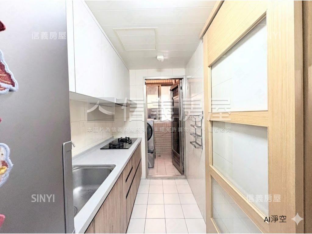 太陽城高樓山景三房車位房屋室內格局與周邊環境