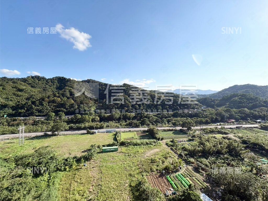 太陽城高樓山景三房車位房屋室內格局與周邊環境