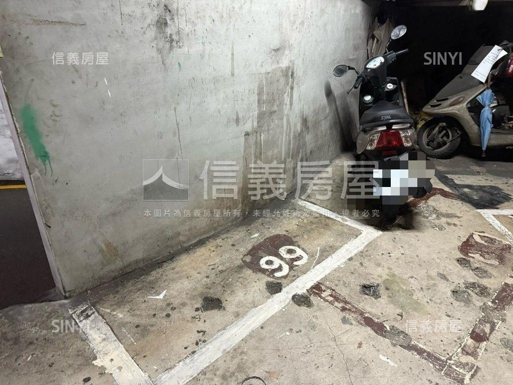 近捷運民權巨星三房車位房屋室內格局與周邊環境