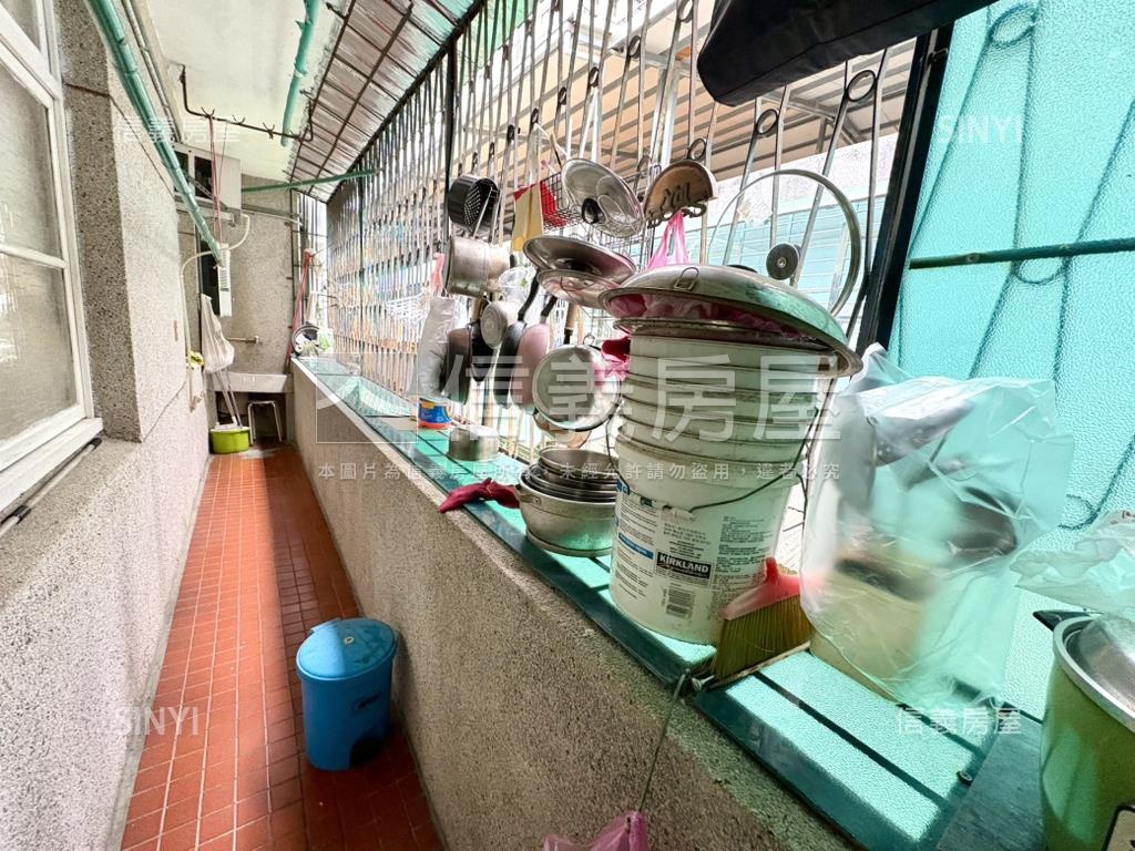 三民路國泰採光大空間房屋室內格局與周邊環境