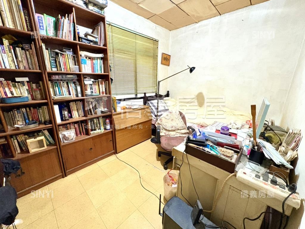 三民路國泰採光大空間房屋室內格局與周邊環境