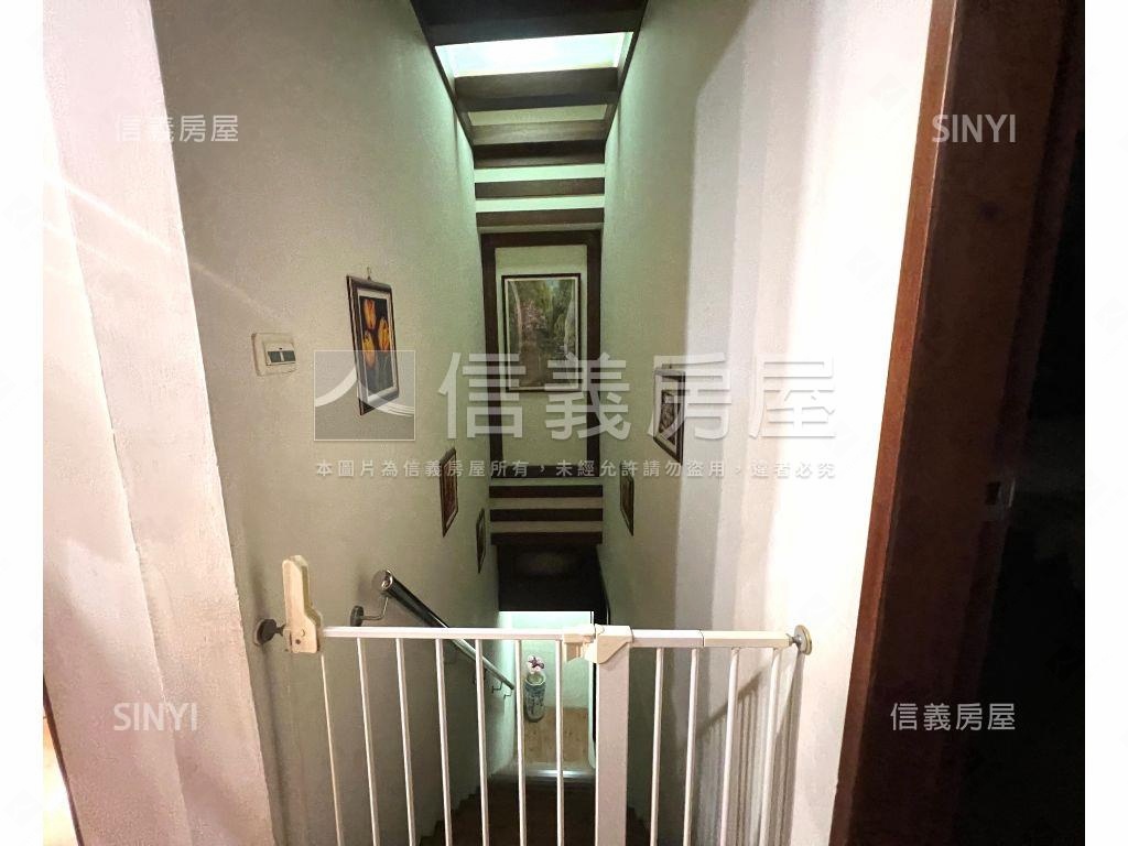 近水安宮捷運可營登附車位房屋室內格局與周邊環境