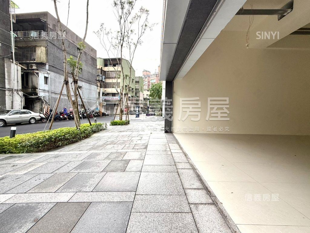 忠孝詠吉大面寬金店面房屋室內格局與周邊環境