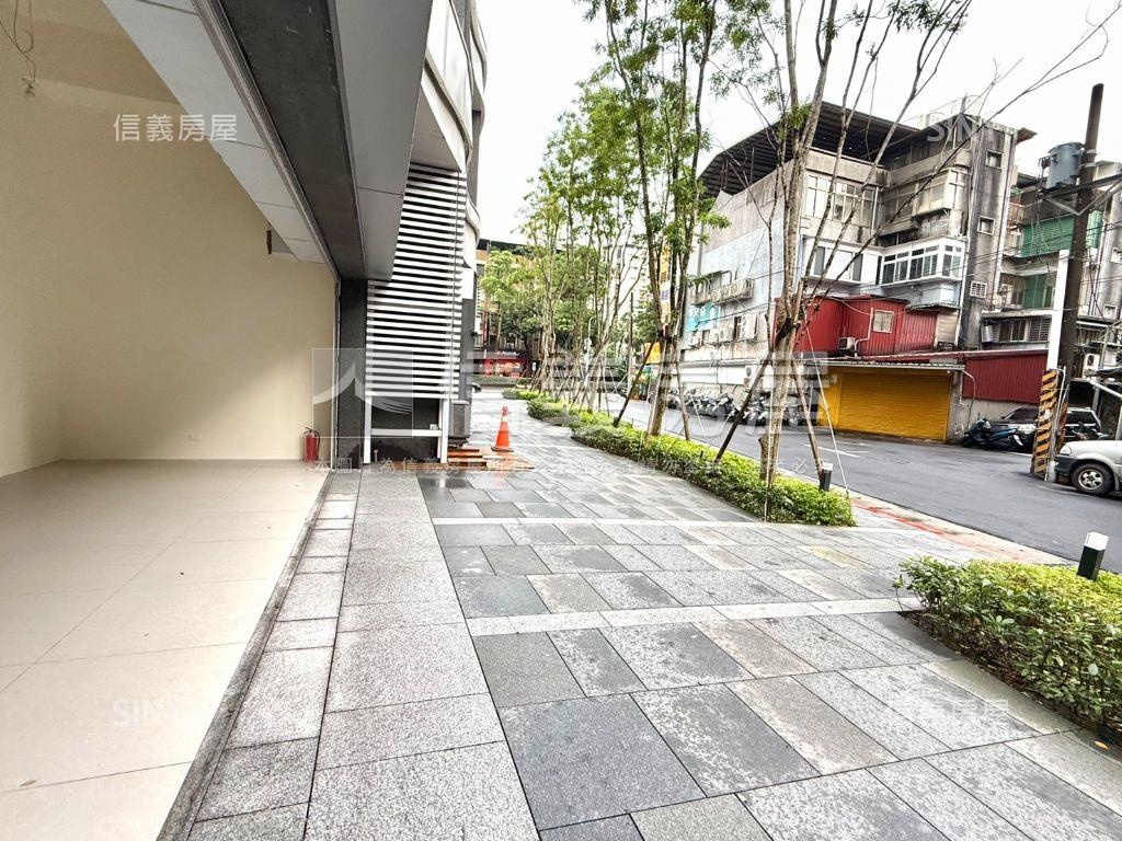 忠孝詠吉大面寬金店面房屋室內格局與周邊環境