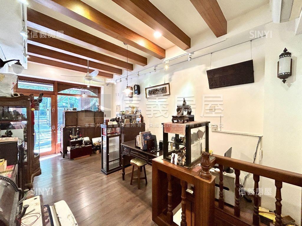 正重慶南綠蔭金店房屋室內格局與周邊環境