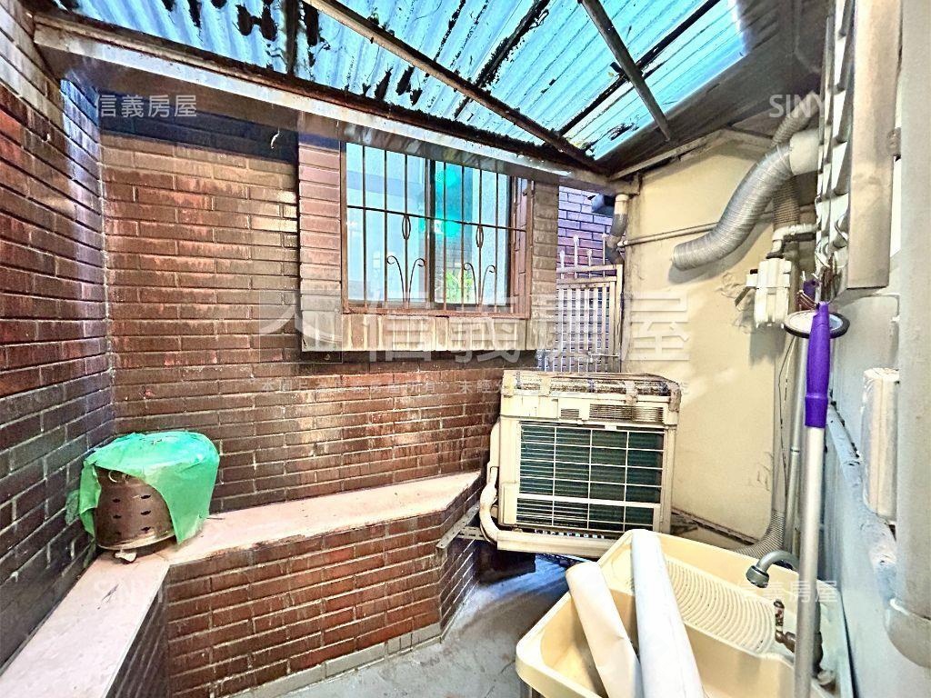 正重慶南綠蔭金店房屋室內格局與周邊環境